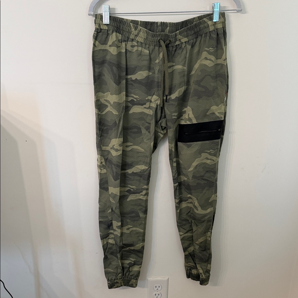 Reebok Olive Camo Active Joggers with Black Zip Pocket size M